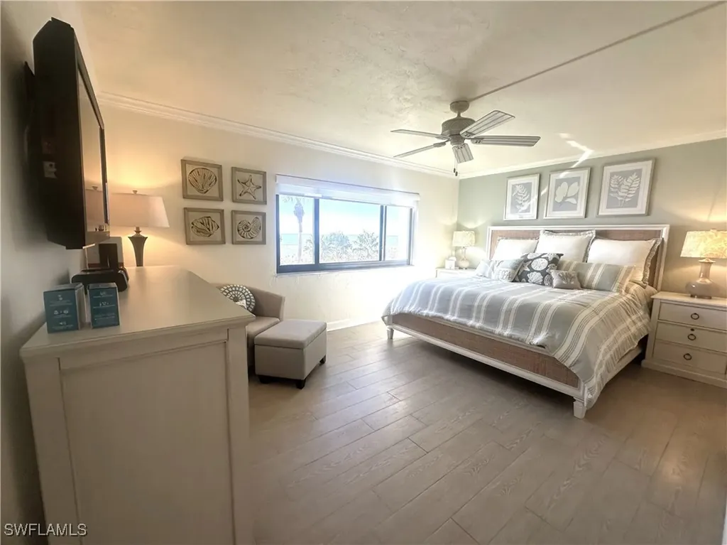 10475 Gulf Shore Drive Naples FL 34108-2053