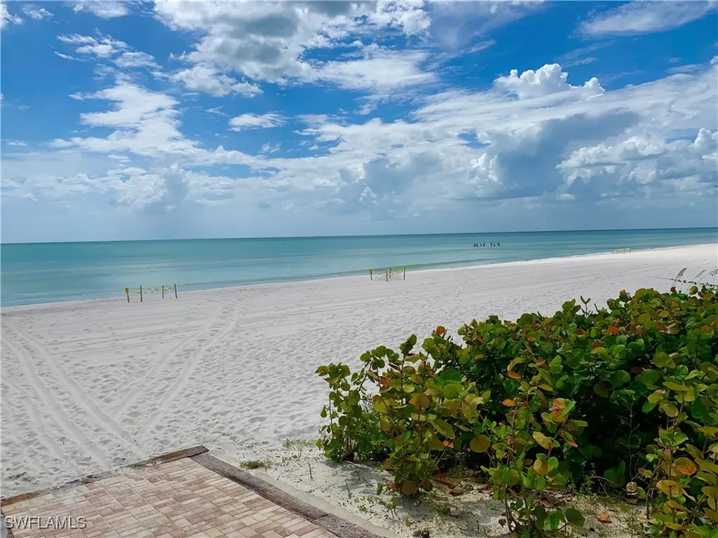 10475 Gulf Shore Drive Naples FL 34108-2053