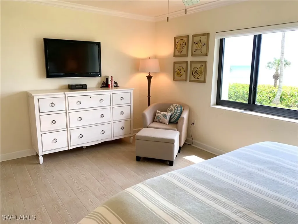 10475 Gulf Shore Drive Naples FL 34108-2053
