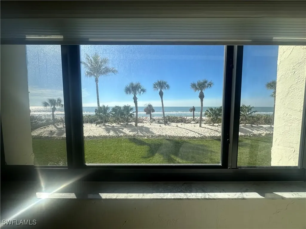 10475 Gulf Shore Drive Naples FL 34108-2053