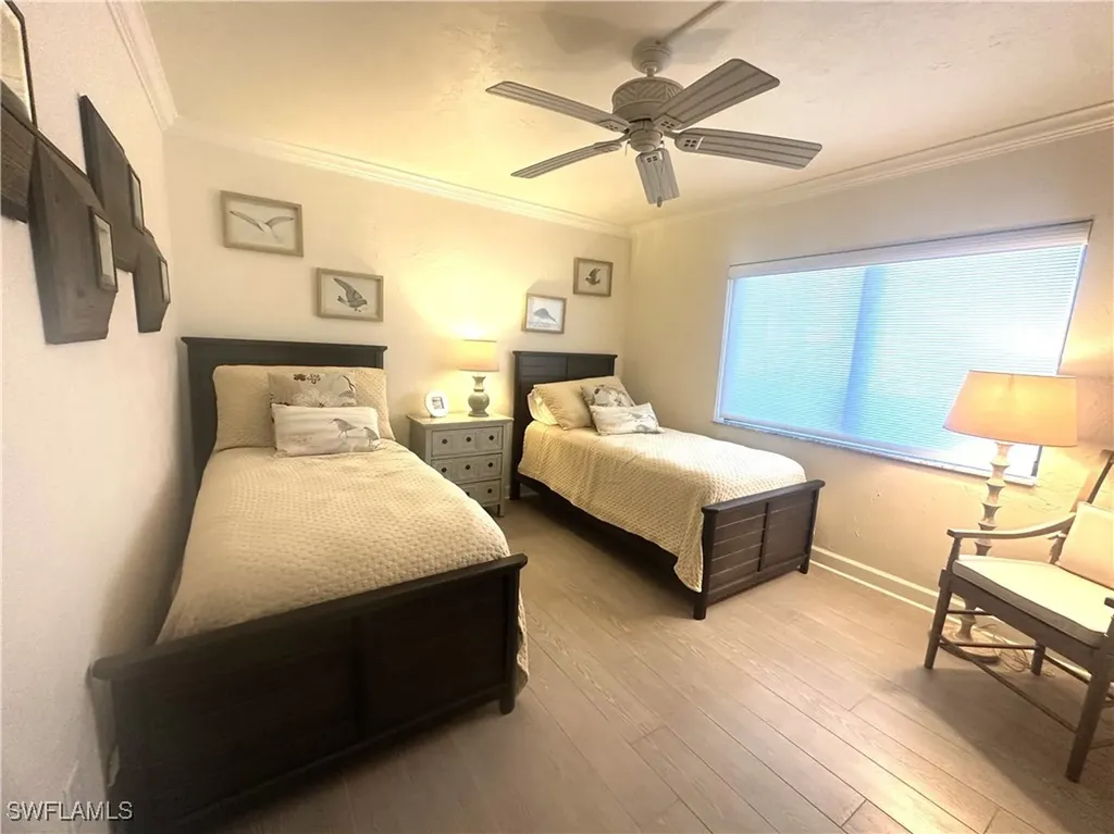 10475 Gulf Shore Drive Naples FL 34108-2053
