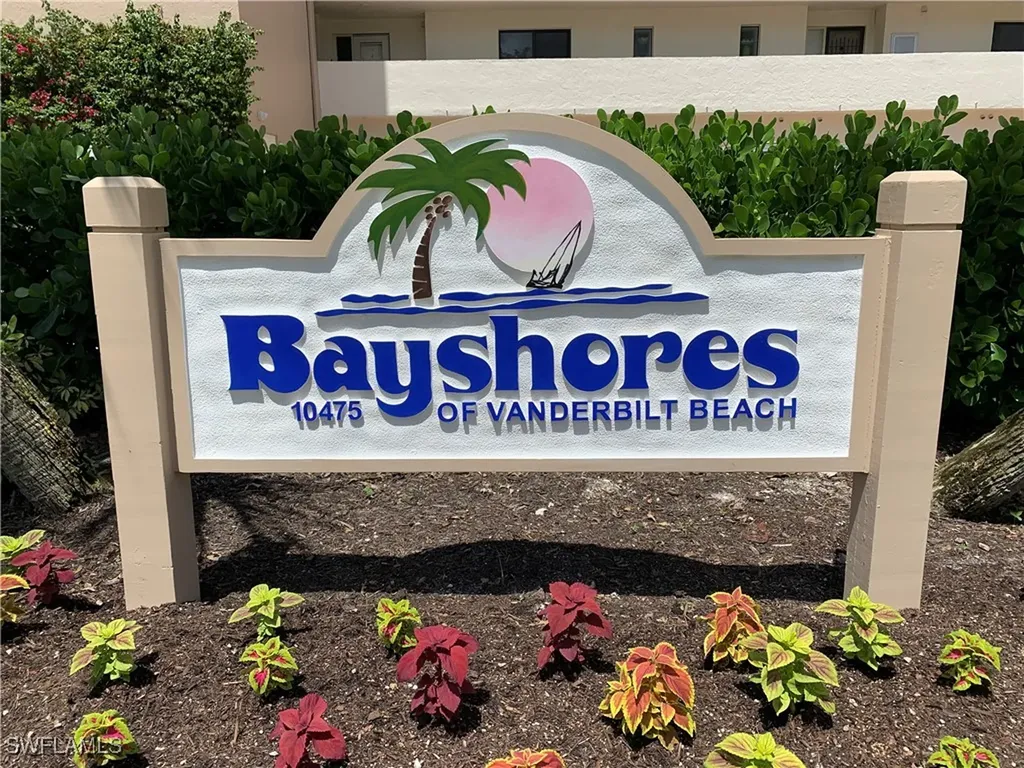 10475 Gulf Shore Drive Naples FL 34108-2053