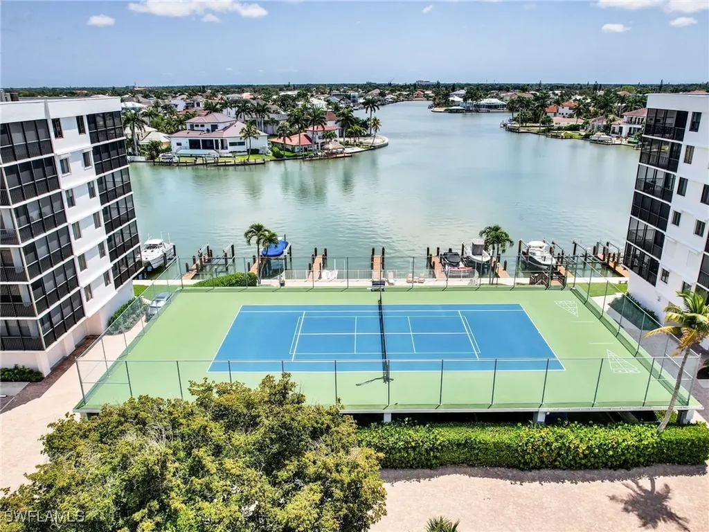10475 Gulf Shore Drive Naples FL 34108-2053