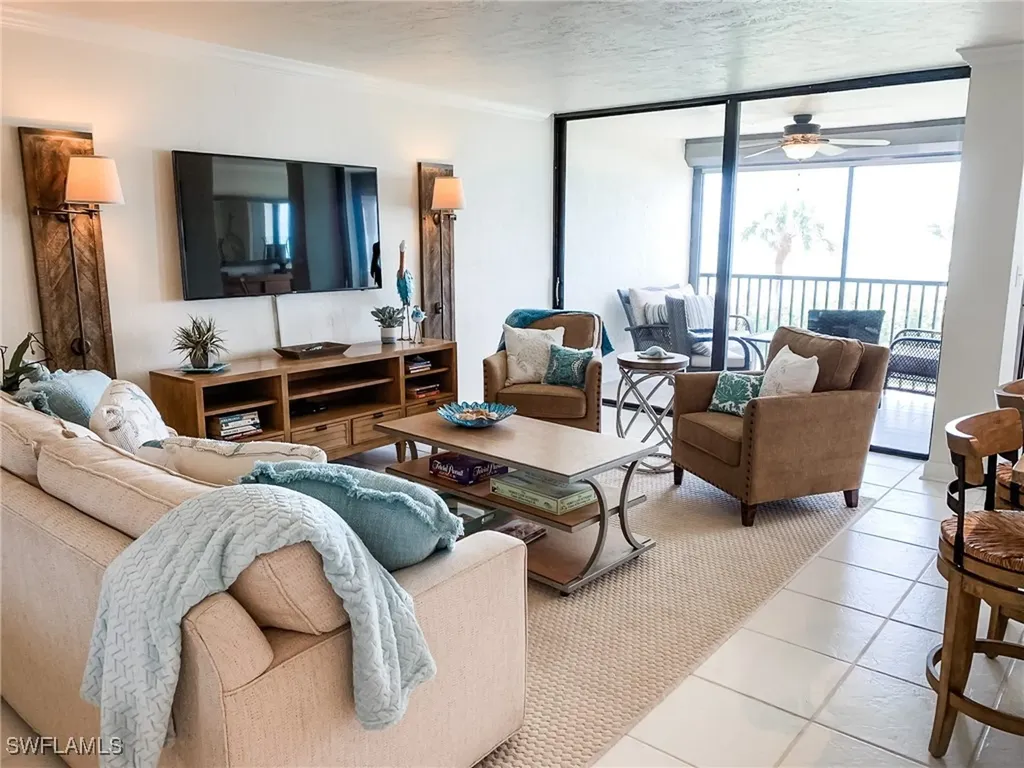 10475 Gulf Shore Drive Naples FL 34108-2053