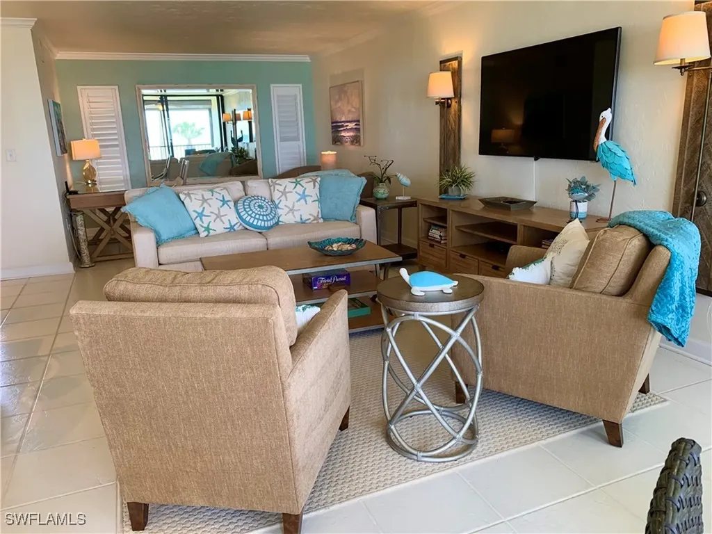 10475 Gulf Shore Drive Naples FL 34108-2053