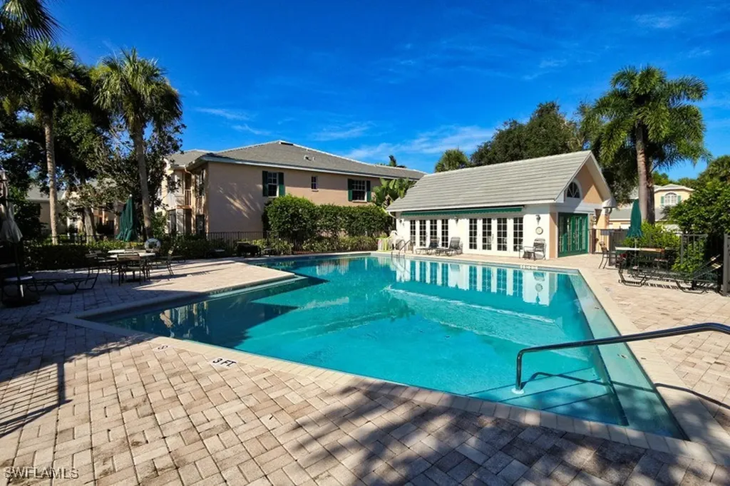 7058 Barrington Circle Naples FL 34108