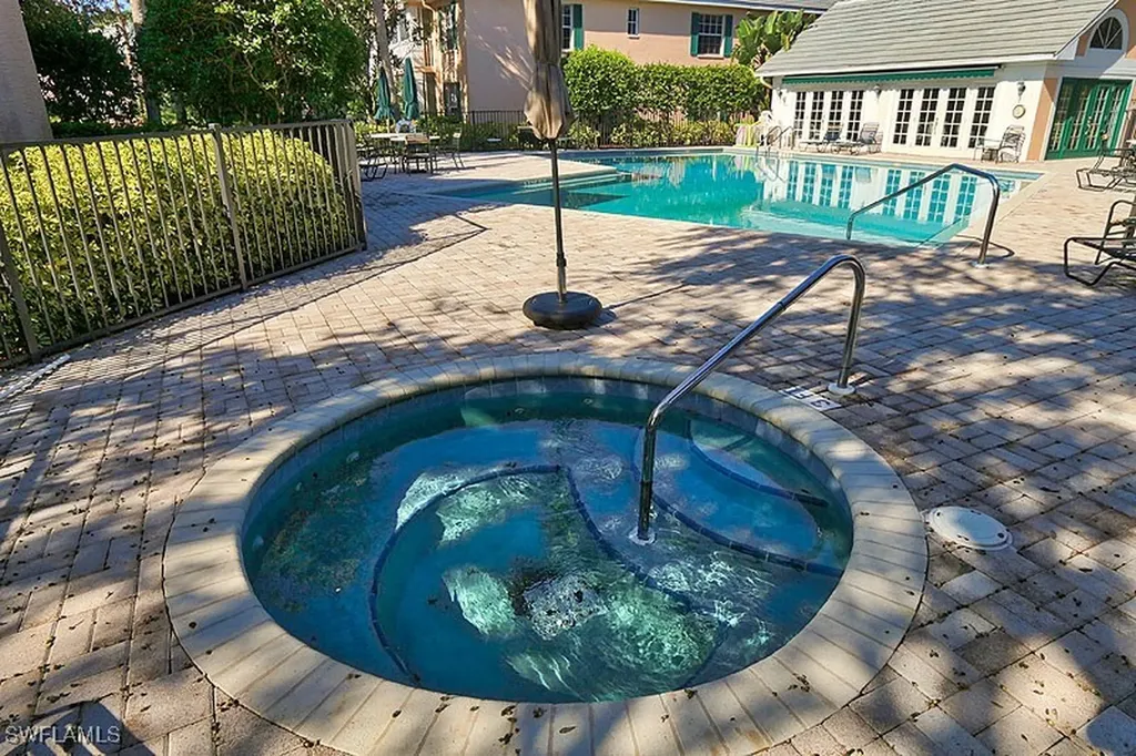 7058 Barrington Circle Naples FL 34108