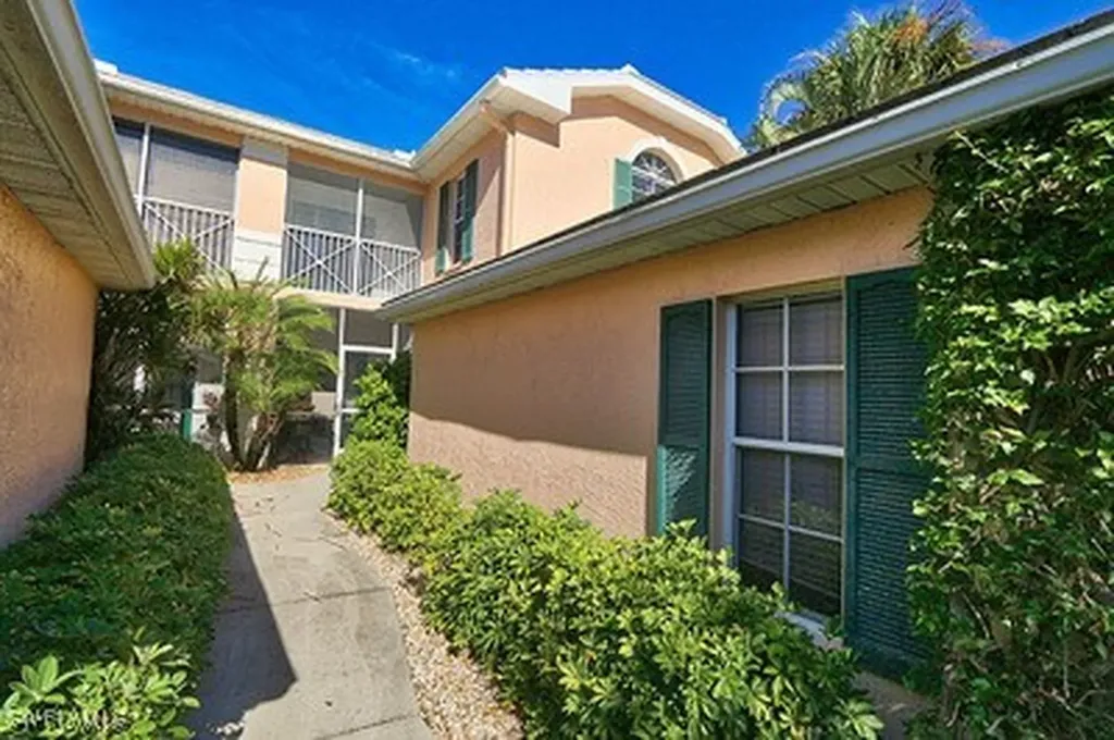 7058 Barrington Circle Naples FL 34108