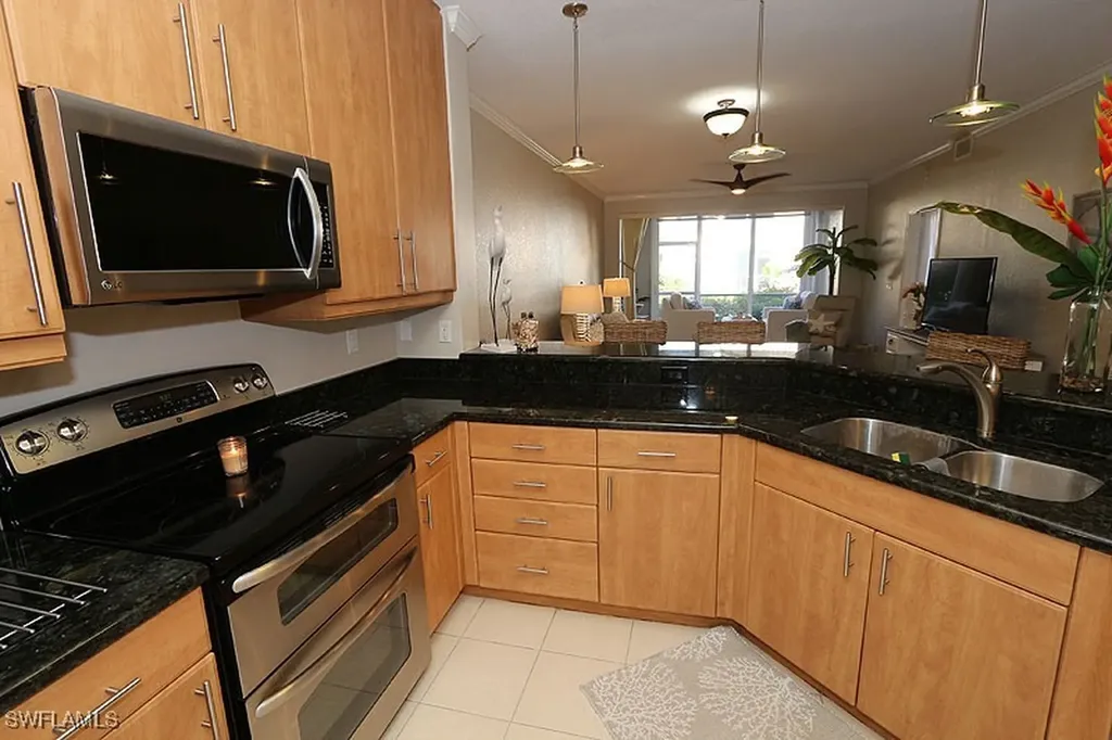 7058 Barrington Circle Naples FL 34108