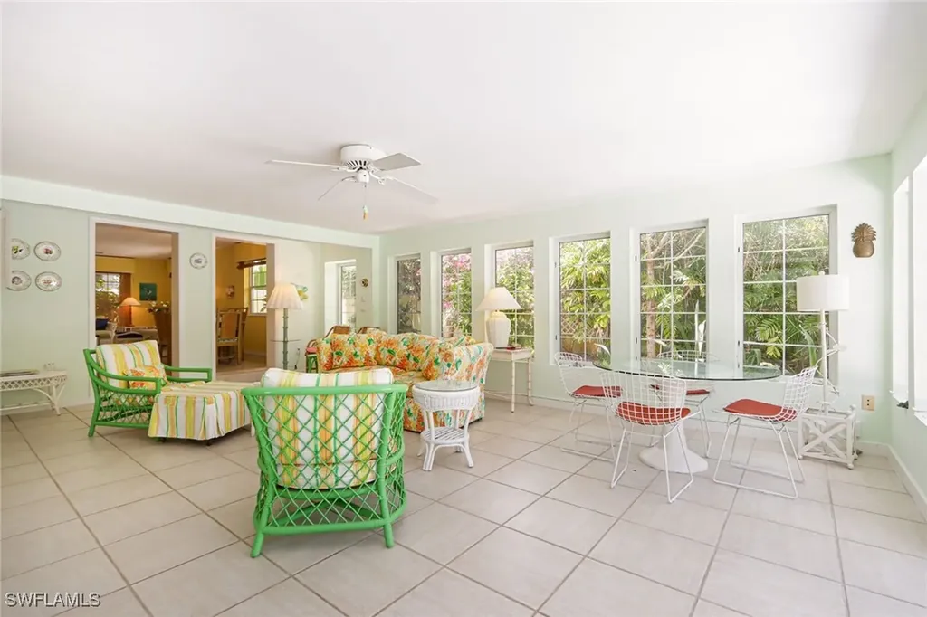 361 1st Avenue N Naples FL 34102
