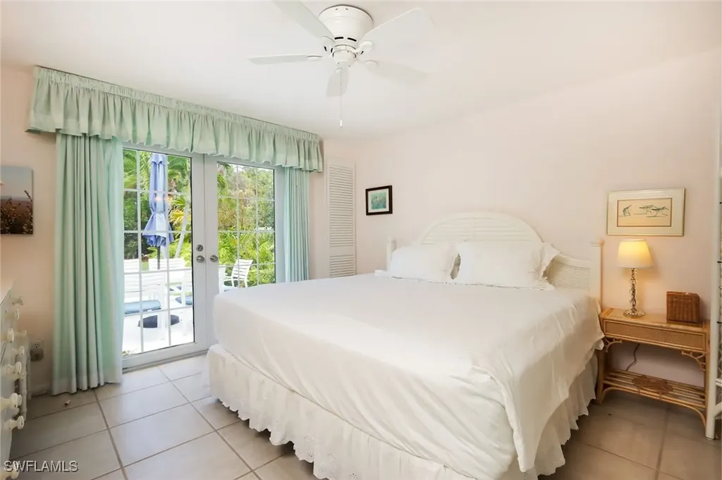 361 1st Avenue N Naples FL 34102