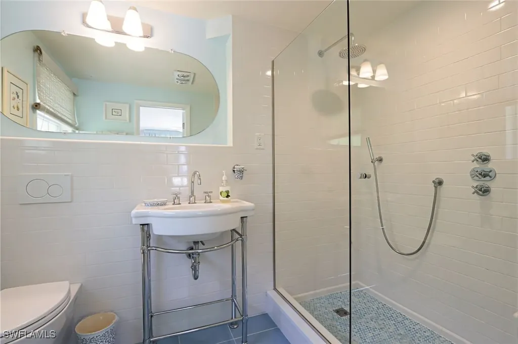 361 1st Avenue N Naples FL 34102