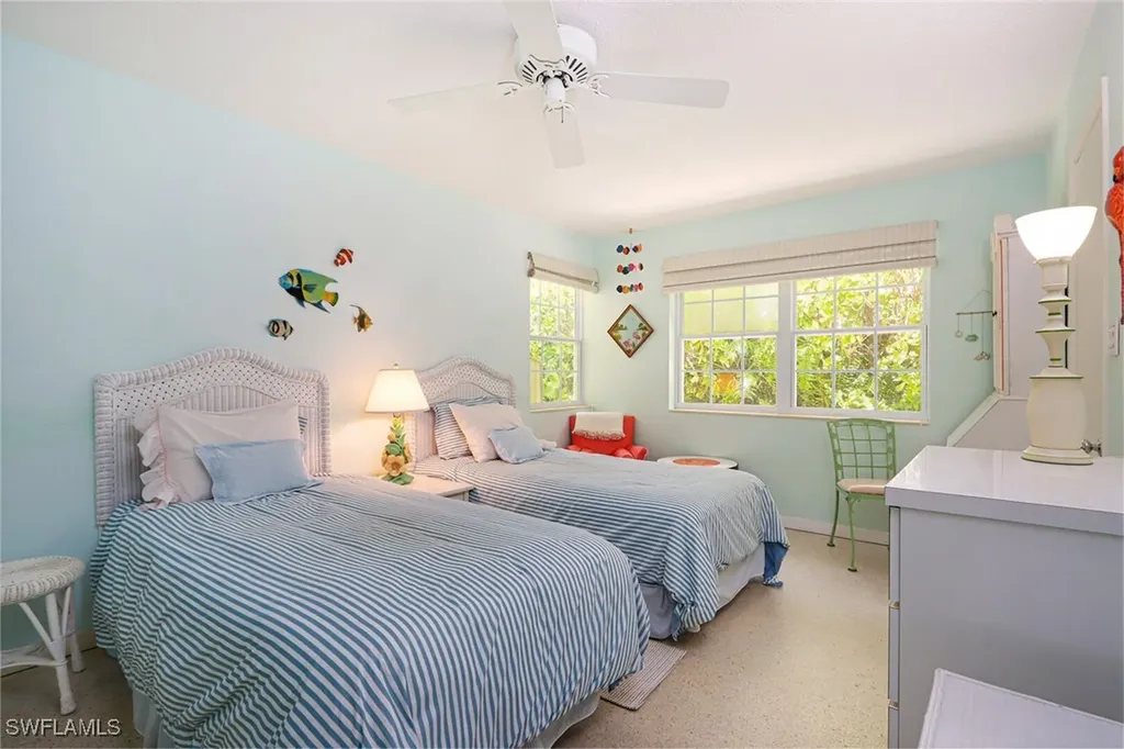 361 1st Avenue N Naples FL 34102
