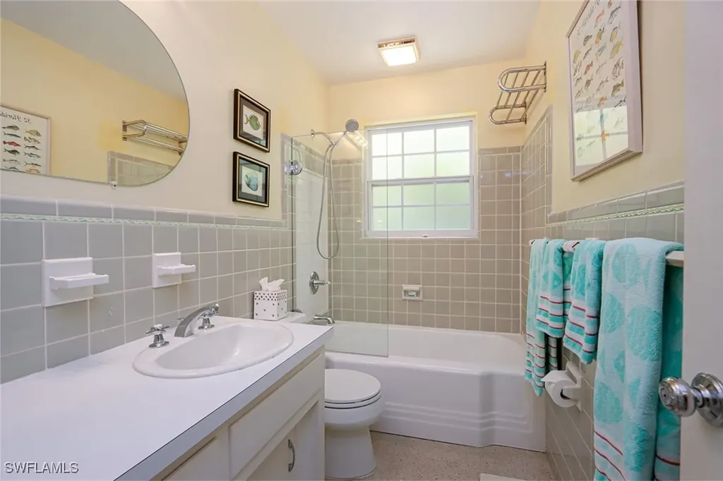 361 1st Avenue N Naples FL 34102