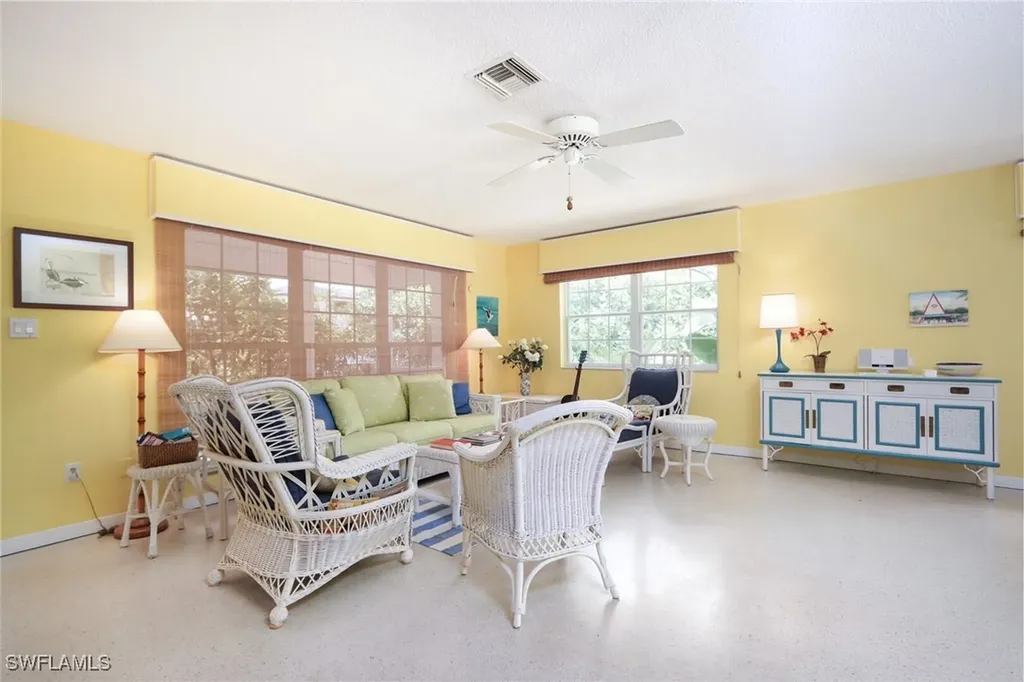 361 1st Avenue N Naples FL 34102