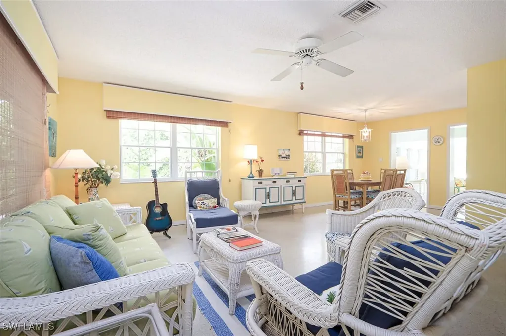 361 1st Avenue N Naples FL 34102