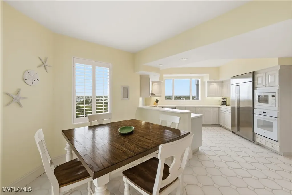 8990 Bay Colony Drive Naples FL 34108