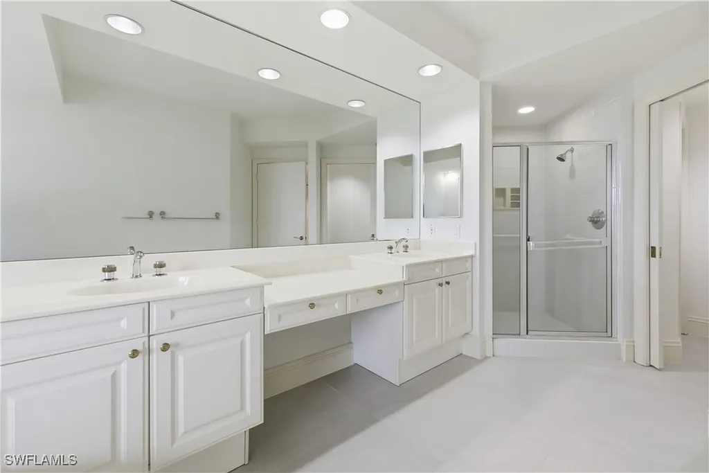 8990 Bay Colony Drive Naples FL 34108