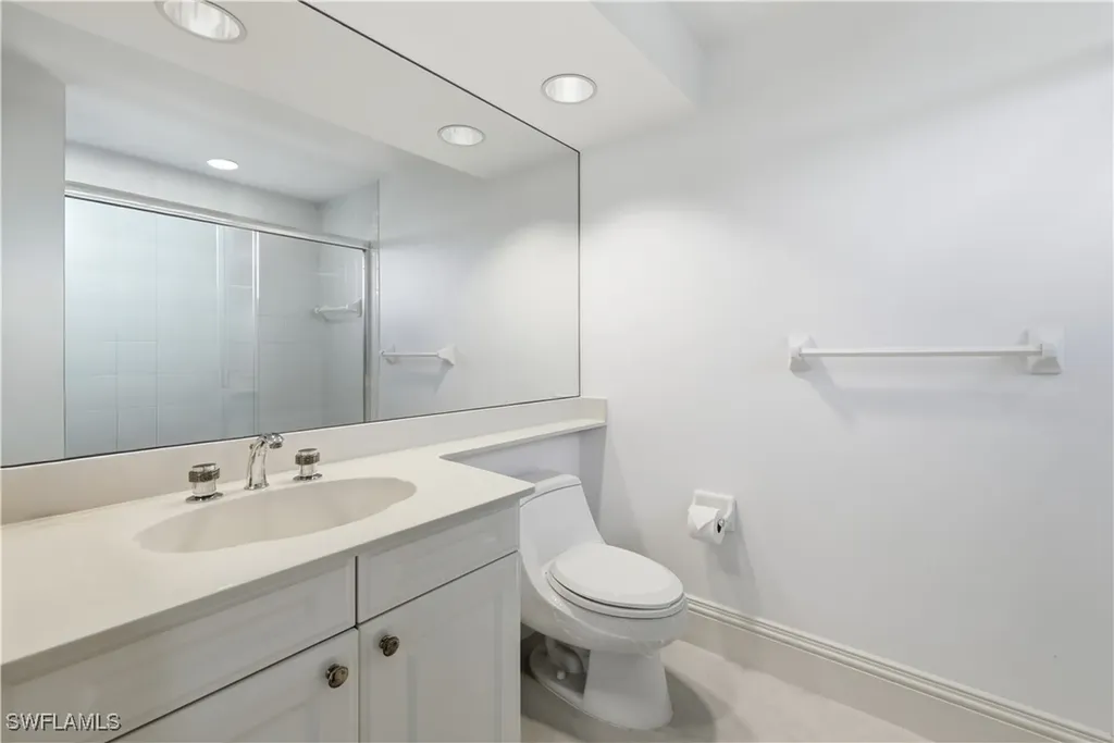 8990 Bay Colony Drive Naples FL 34108