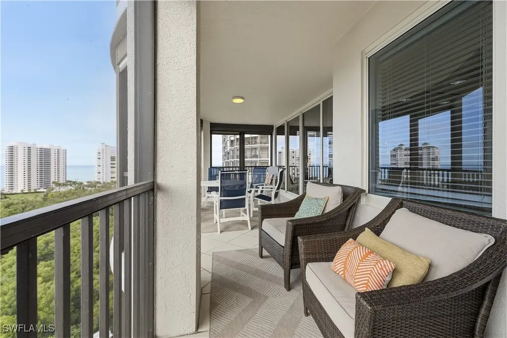8990 Bay Colony Drive Naples FL 34108