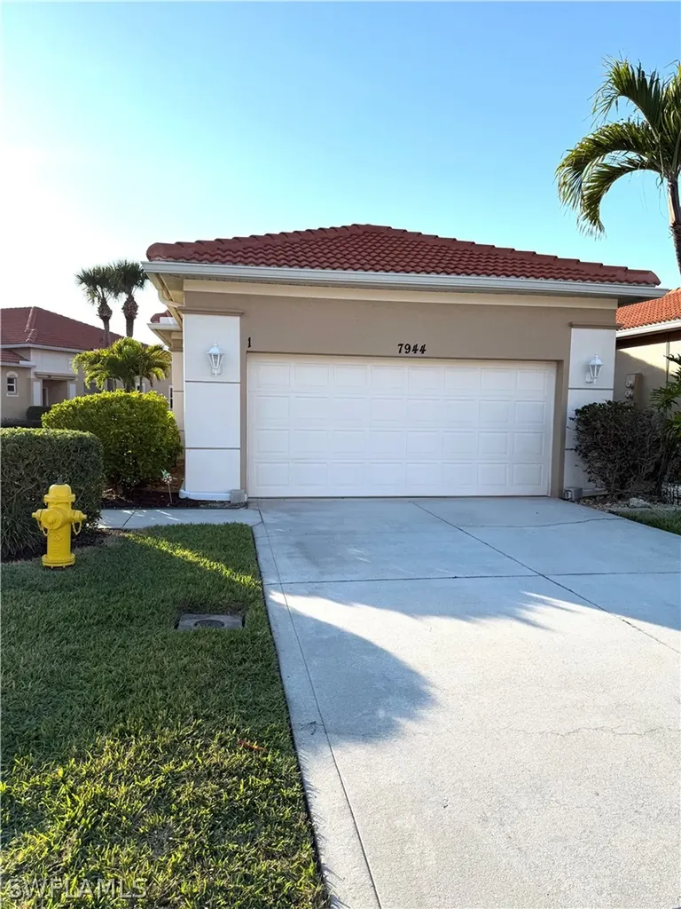 7944 Haven Drive Naples FL 34104