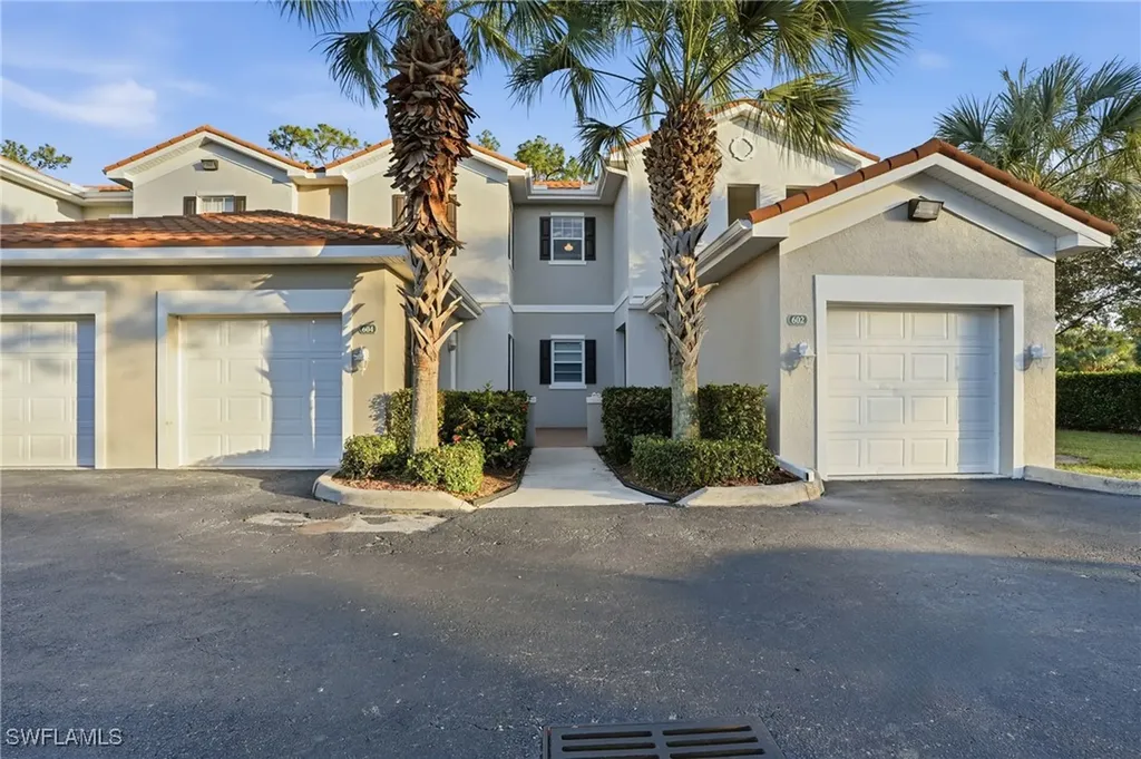 970 Peggy Circle Naples FL 34113