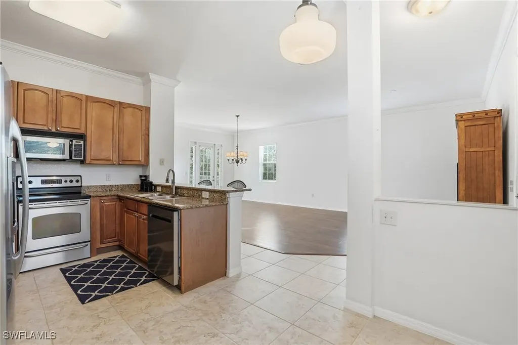 970 Peggy Circle Naples FL 34113