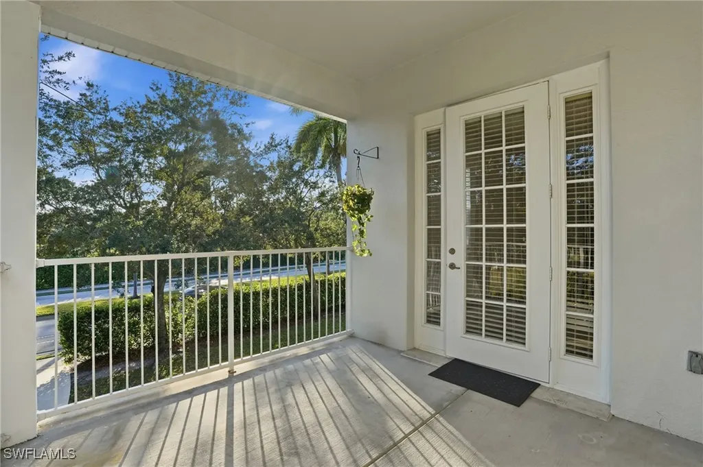 970 Peggy Circle Naples FL 34113