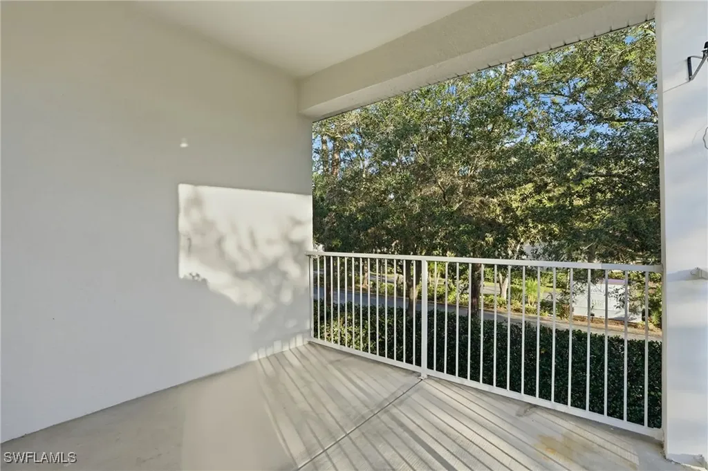 970 Peggy Circle Naples FL 34113