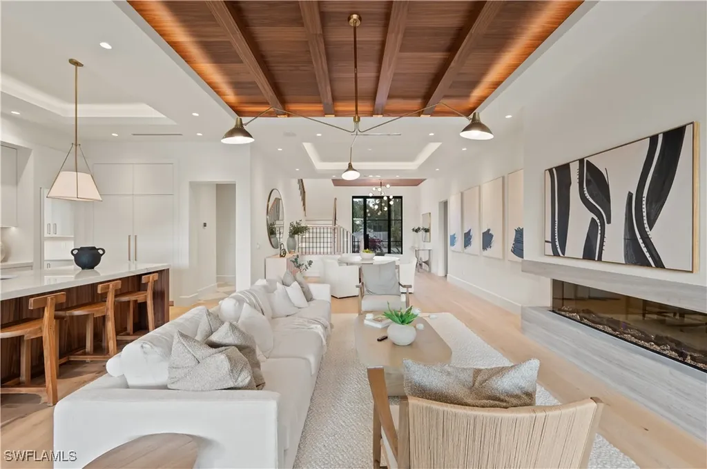 1199 12th Street N Naples FL 34102