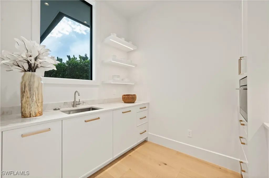 1199 12th Street N Naples FL 34102