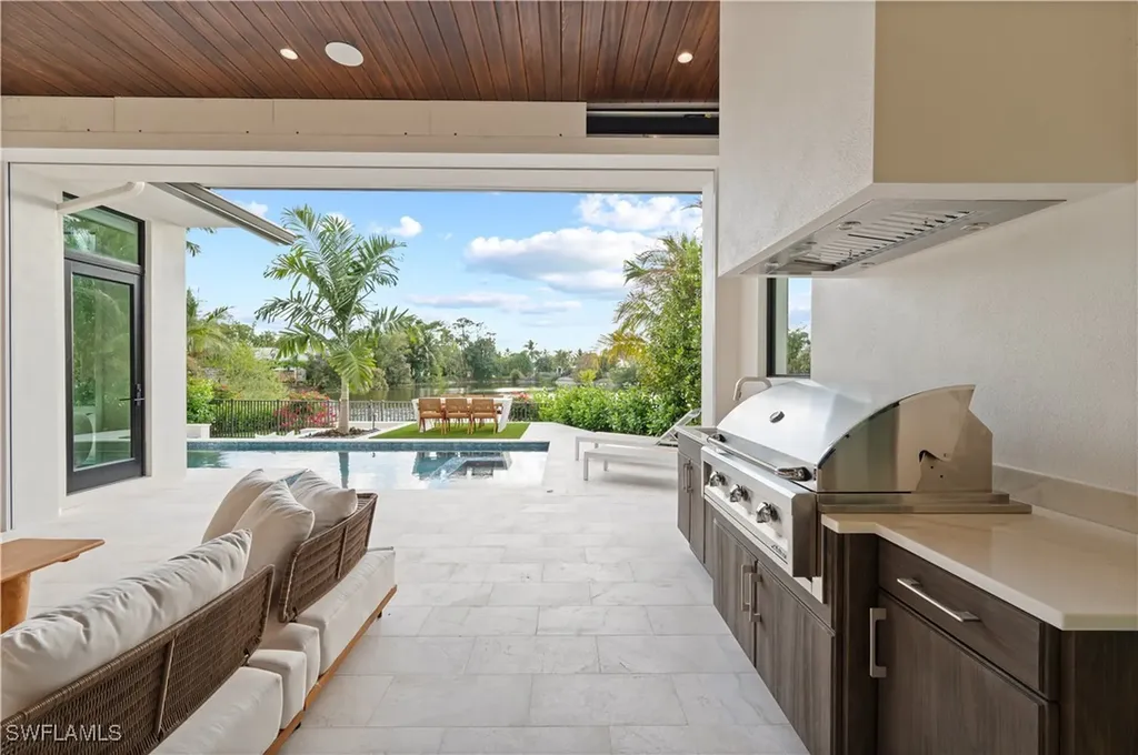 1199 12th Street N Naples FL 34102