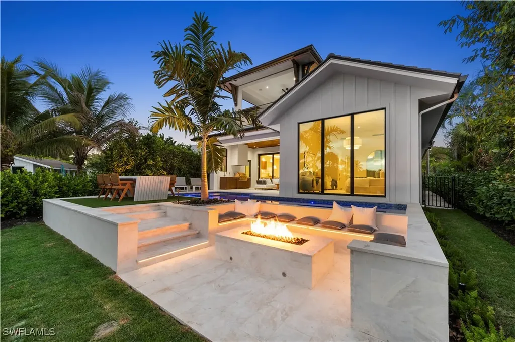 1199 12th Street N Naples FL 34102