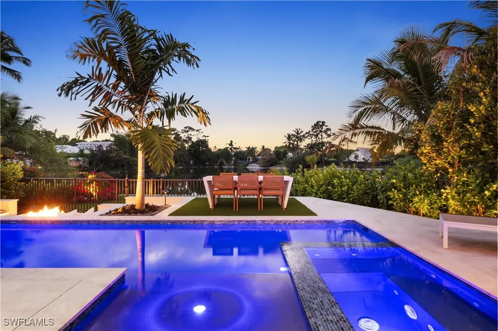1199 12th Street N Naples FL 34102