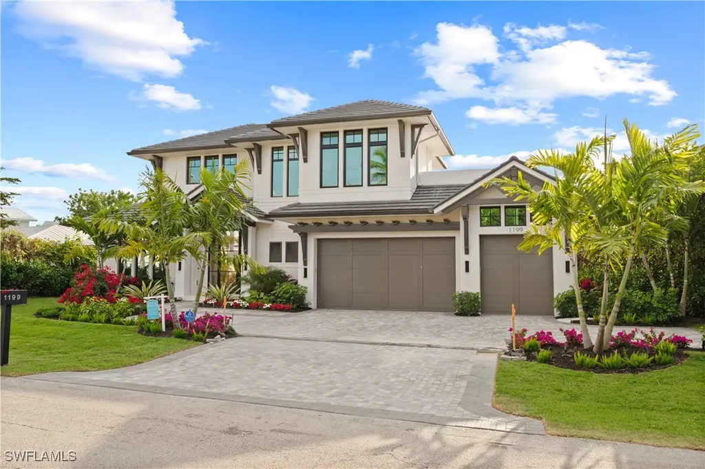 1199 12th Street N Naples FL 34102