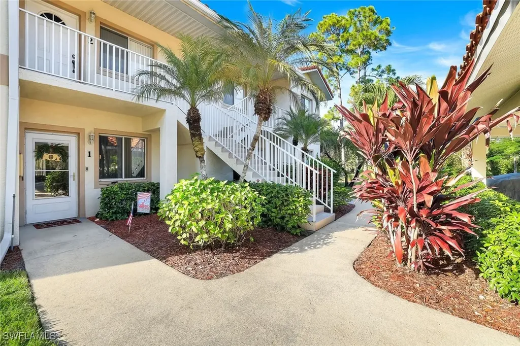 610 Luisa Court Naples FL 34104