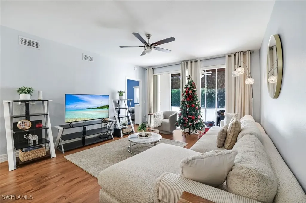 610 Luisa Court Naples FL 34104