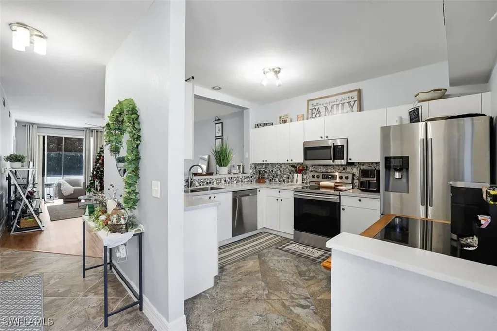 610 Luisa Court Naples FL 34104