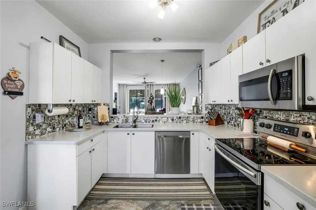 610 Luisa Court Naples FL 34104