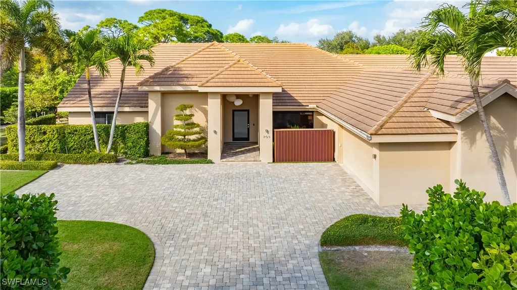 705 Shadow Lake Lane Naples FL 34108