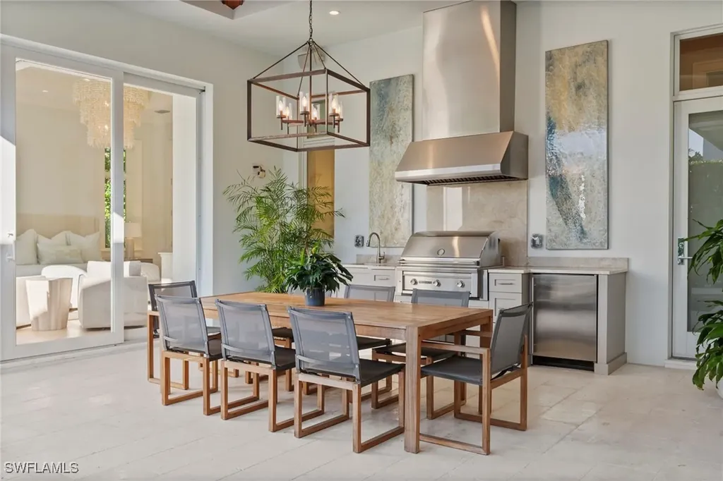 655 Starboard Drive Naples FL 34103