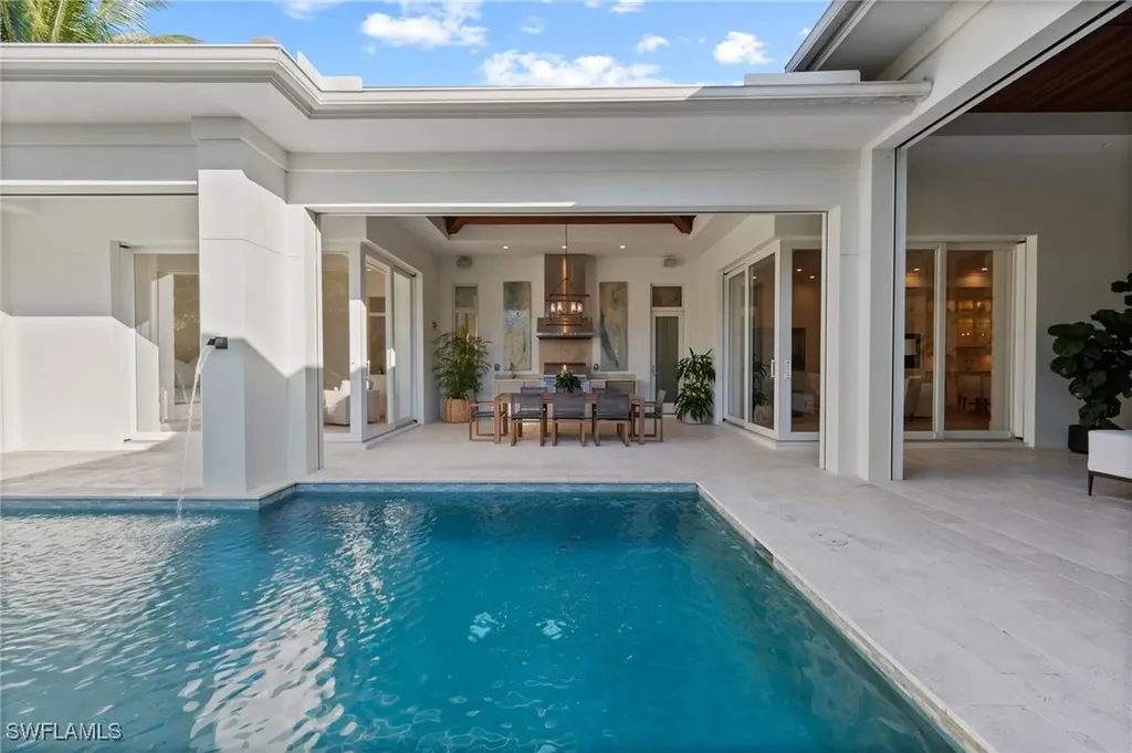 655 Starboard Drive Naples FL 34103