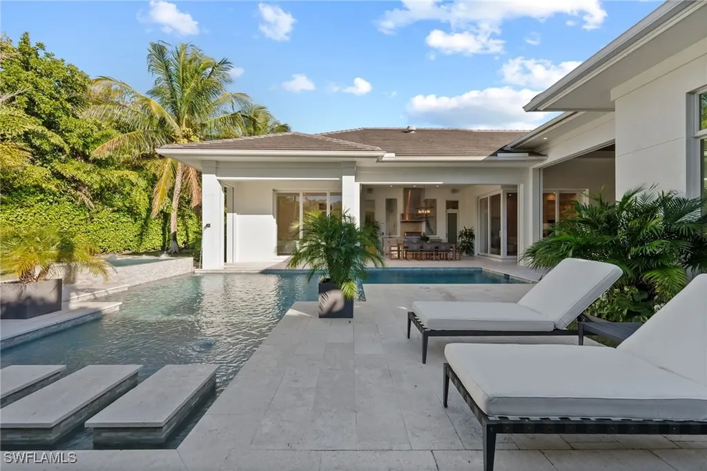 655 Starboard Drive Naples FL 34103