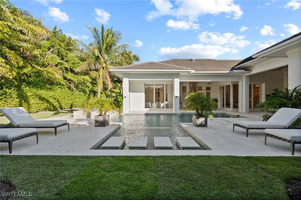 655 Starboard Drive Naples FL 34103