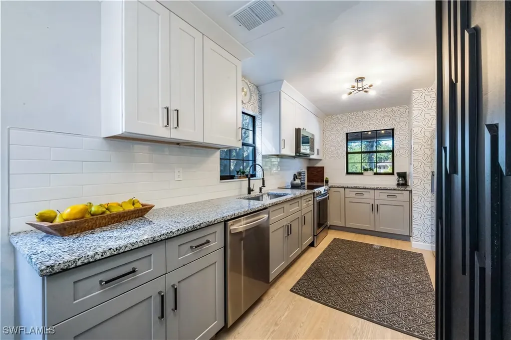 5238 Treetops Drive Naples FL 34113
