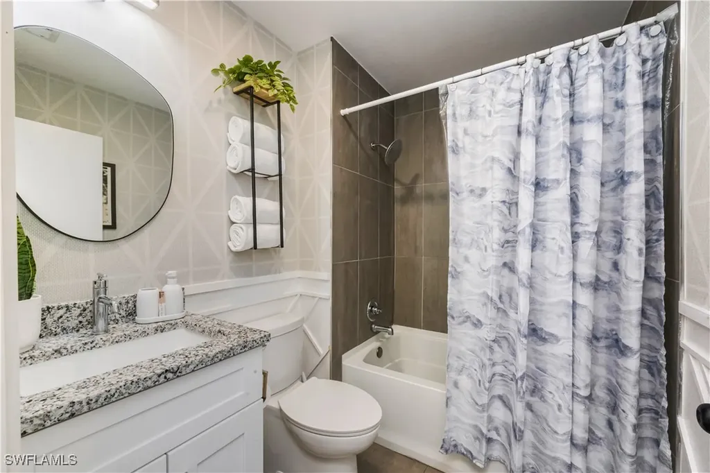 5238 Treetops Drive Naples FL 34113