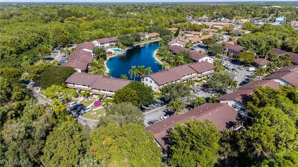 5238 Treetops Drive Naples FL 34113