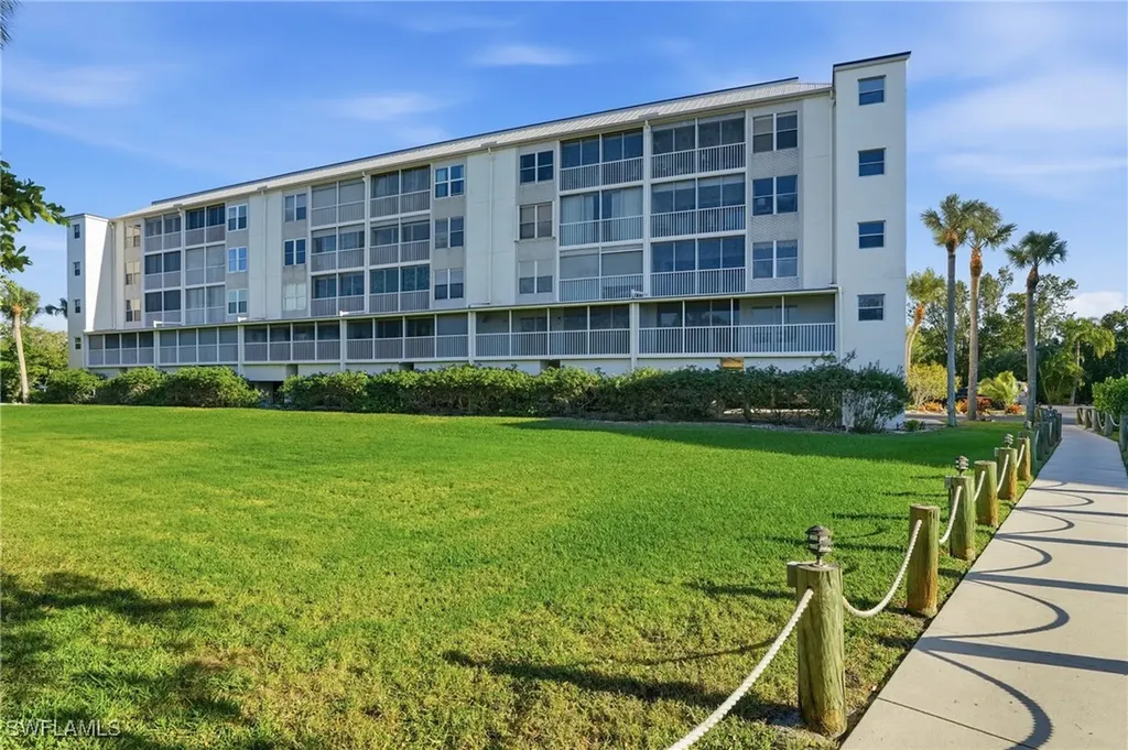 300 Stevens Landing Drive Marco Island FL 34145