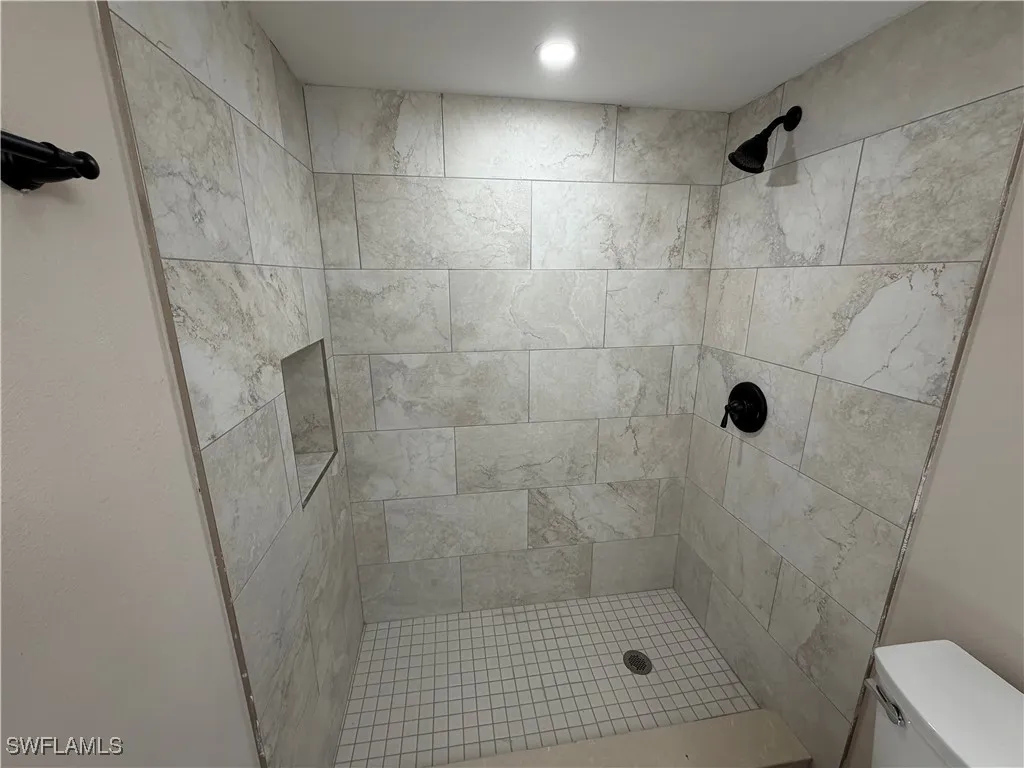 5315 Summerlin Road Fort Myers FL 33919