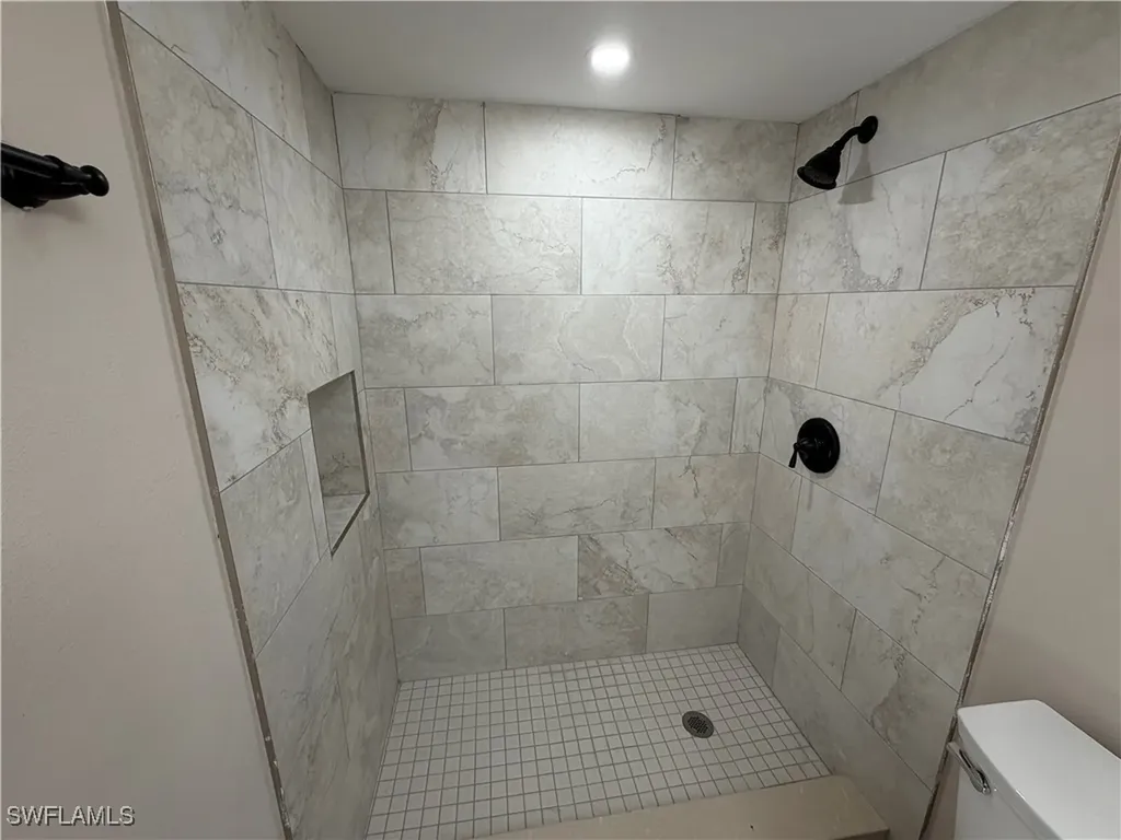 5315 Summerlin Road Fort Myers FL 33919